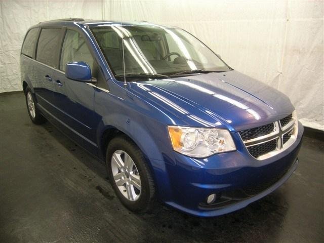 Dodge Grand Caravan 2011 photo 1