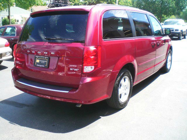 Dodge Grand Caravan 2011 photo 1