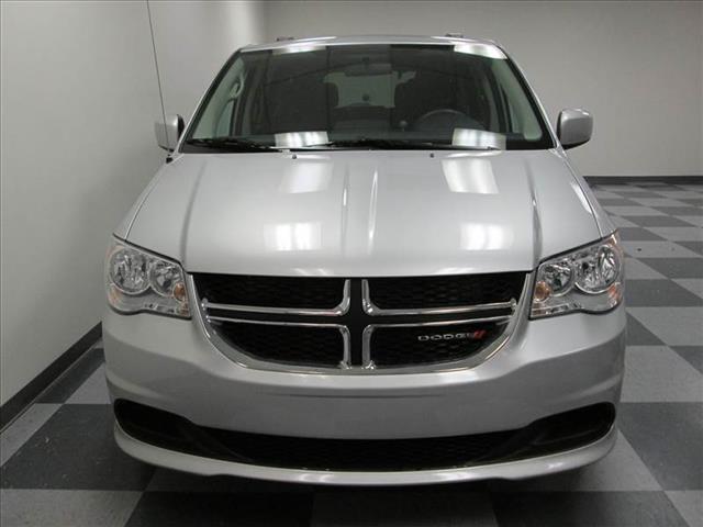 Dodge Grand Caravan 2012 photo 2