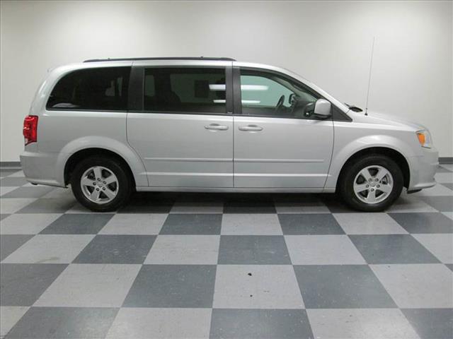 Dodge Grand Caravan 2012 photo 3