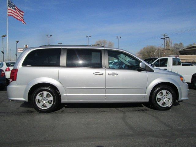 Dodge Grand Caravan 2012 photo 16