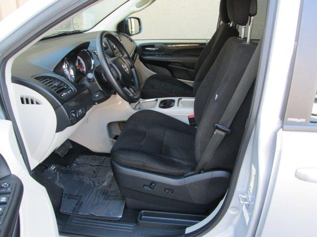 Dodge Grand Caravan 2012 photo 4