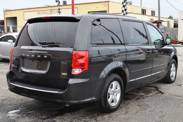 Dodge Grand Caravan 2012 photo 3