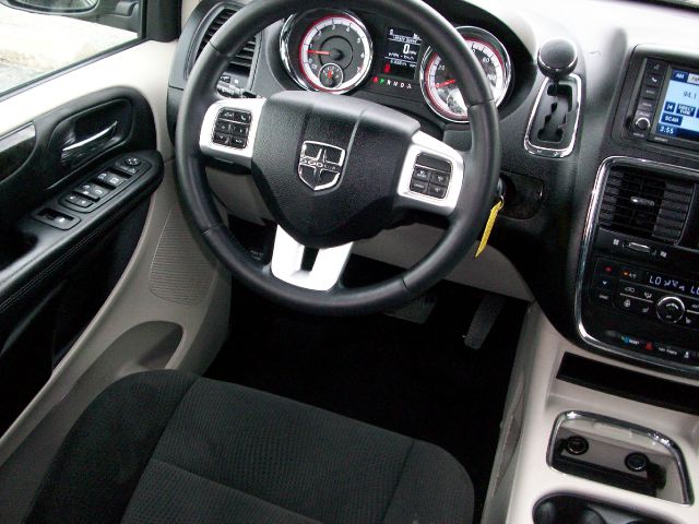 Dodge Grand Caravan 2012 photo 23