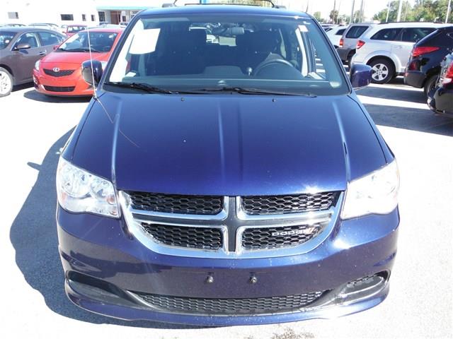 Dodge Grand Caravan 2012 photo 2