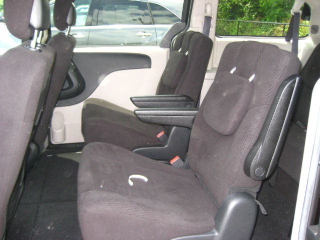 Dodge Grand Caravan 2012 photo 3