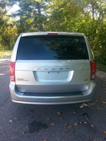 Dodge Grand Caravan 2012 photo 3