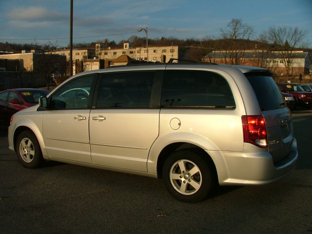 Dodge Grand Caravan 2012 photo 2