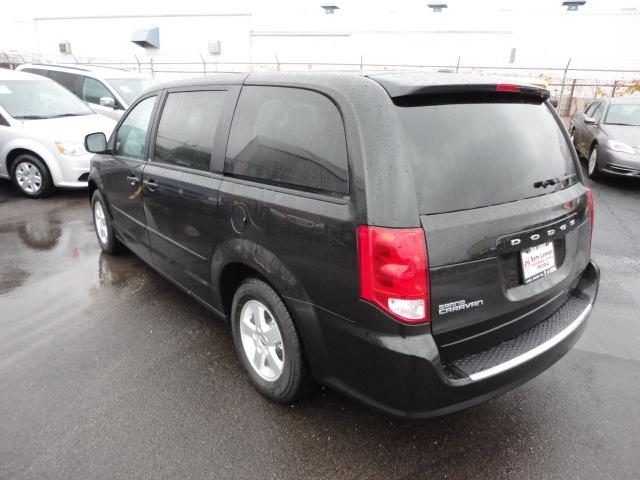 Dodge Grand Caravan 2012 photo 3