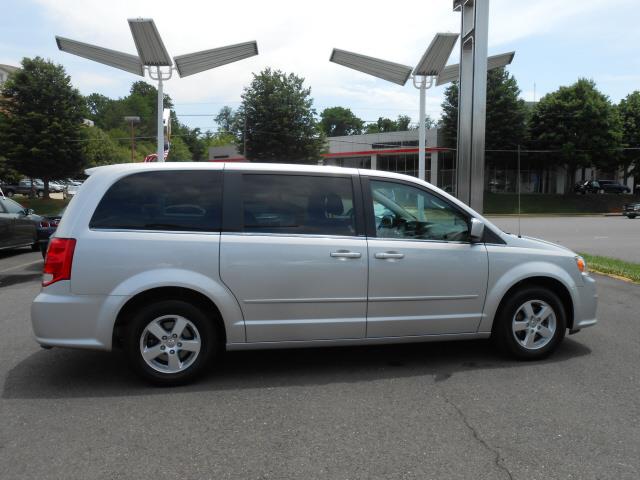 Dodge Grand Caravan 2012 photo 2