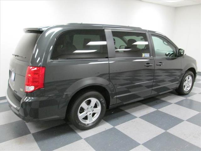 Dodge Grand Caravan 2012 photo 2