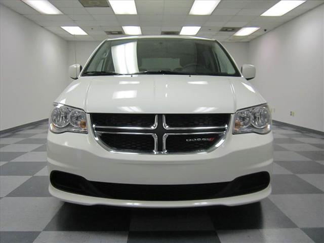 Dodge Grand Caravan 2012 photo 1