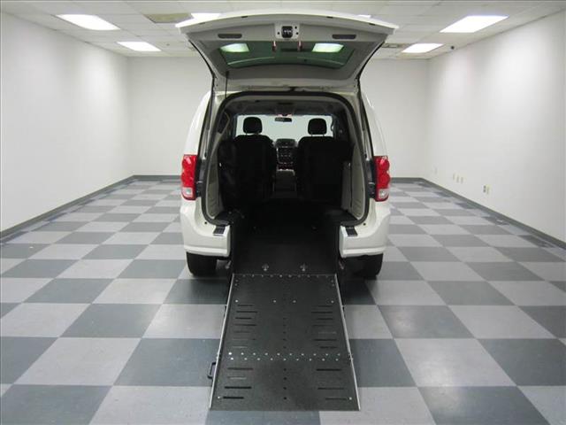 Dodge Grand Caravan 2012 photo 4