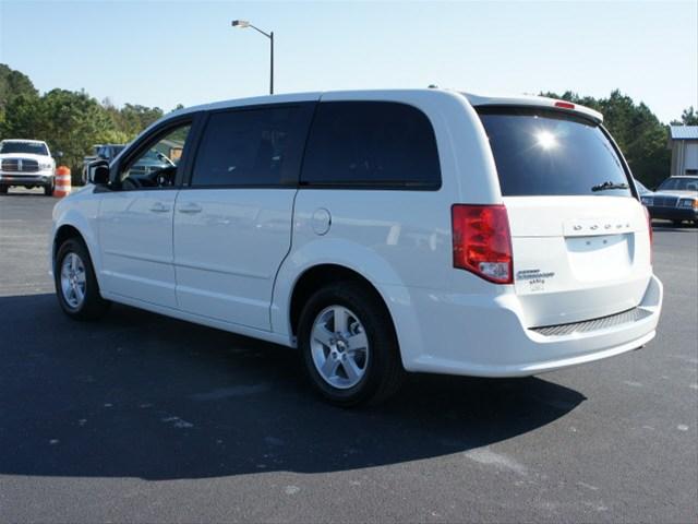 Dodge Grand Caravan 2012 photo 2