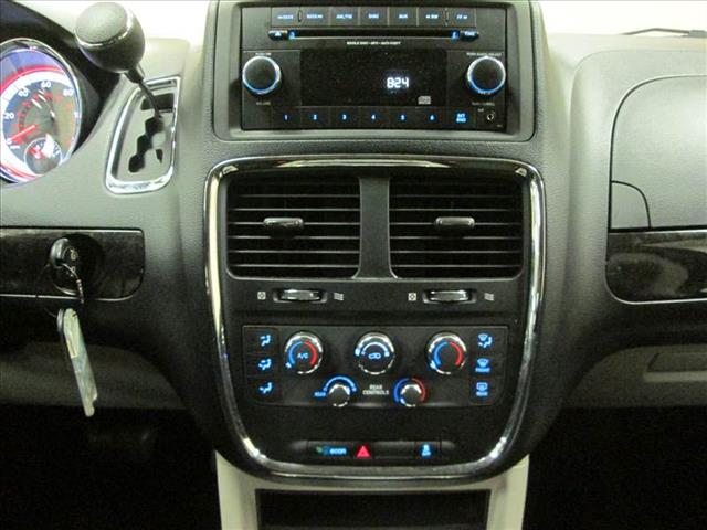 Dodge Grand Caravan 2012 photo 1