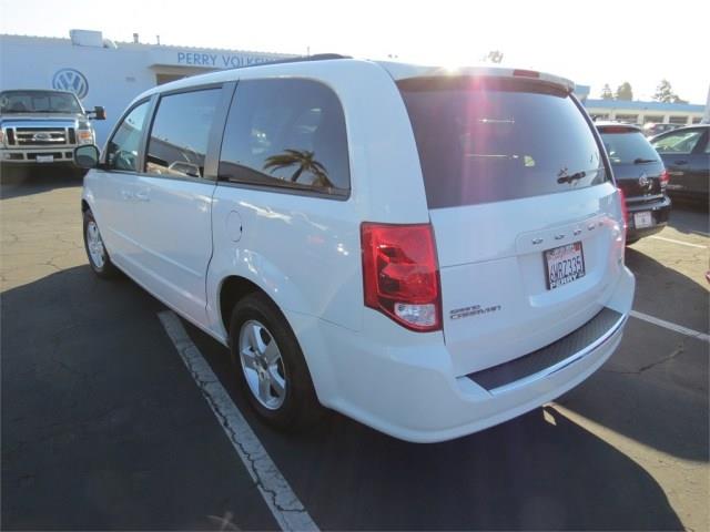 Dodge Grand Caravan 2012 photo 1