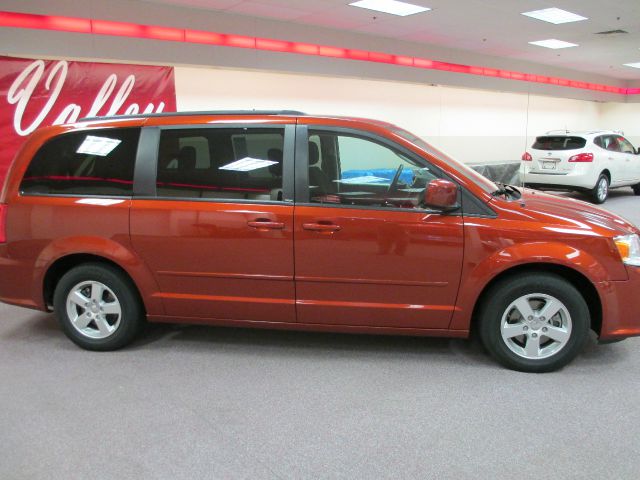 Dodge Grand Caravan 2012 photo 2