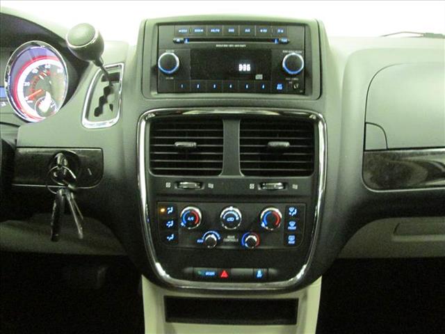 Dodge Grand Caravan 2012 photo 13