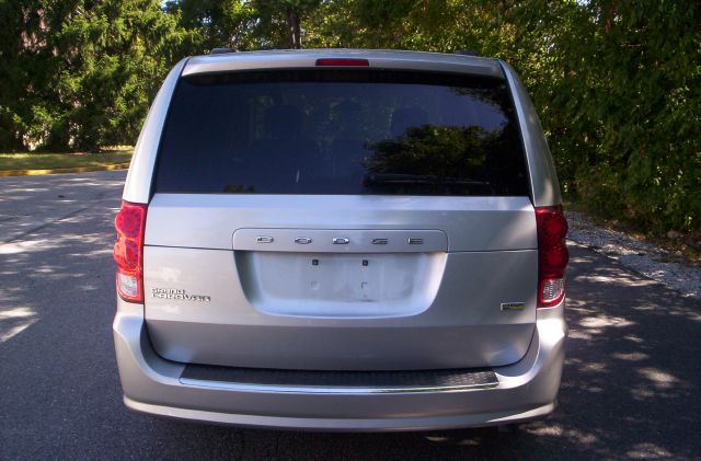 Dodge Grand Caravan 2012 photo 2