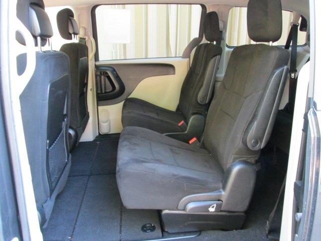 Dodge Grand Caravan 2012 photo 17