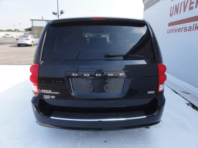 Dodge Grand Caravan 2012 photo 3