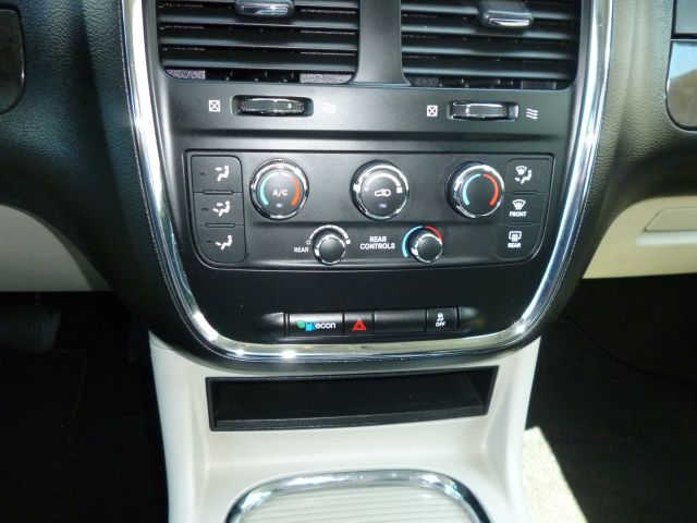 Dodge Grand Caravan 2012 photo 9