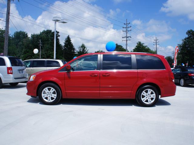 Dodge Grand Caravan 2012 photo 2