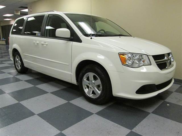 Dodge Grand Caravan 2012 photo 2