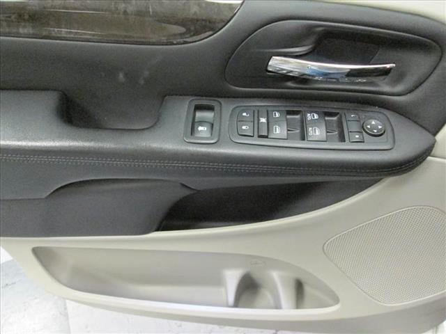 Dodge Grand Caravan 2012 photo 5