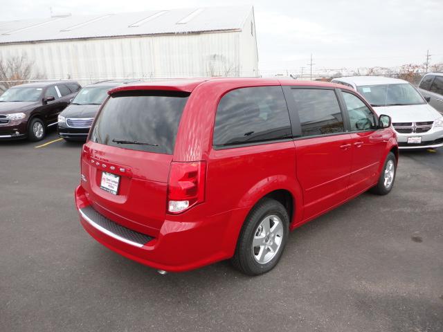 Dodge Grand Caravan 2012 photo 2