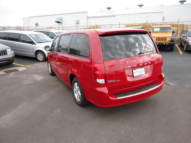 Dodge Grand Caravan 2012 photo 4