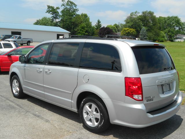 Dodge Grand Caravan 2012 photo 3