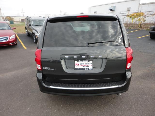 Dodge Grand Caravan 2012 photo 3