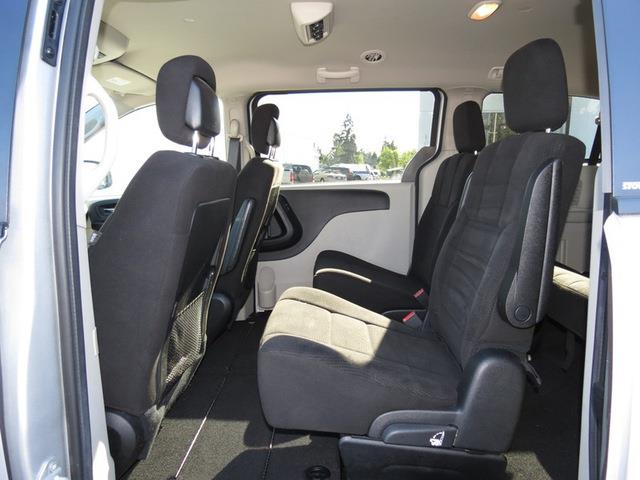 Dodge Grand Caravan 2012 photo 19