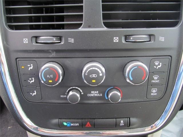 Dodge Grand Caravan 2012 photo 12