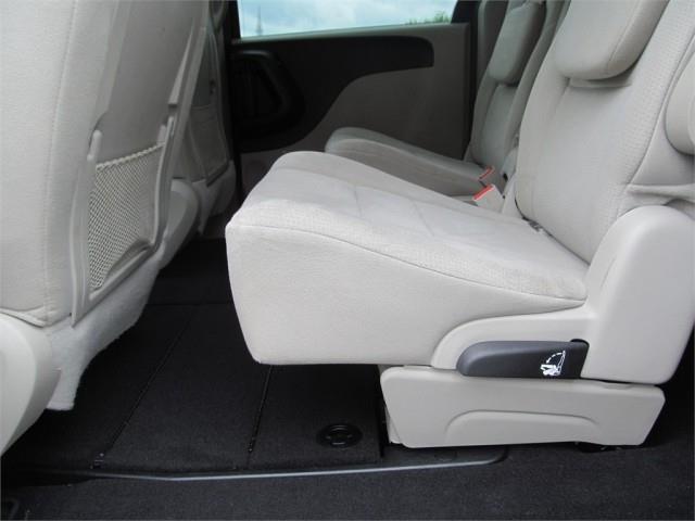 Dodge Grand Caravan 2012 photo 3