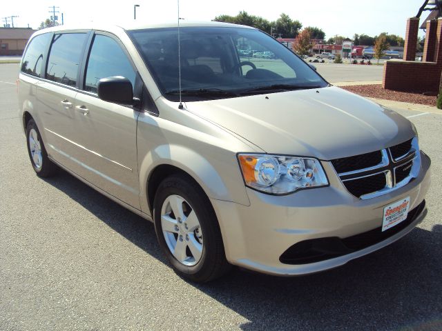 Dodge Grand Caravan 2013 photo 1