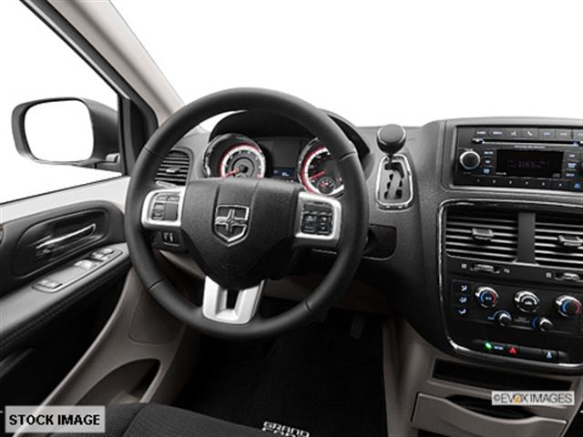 Dodge Grand Caravan 2013 photo 1