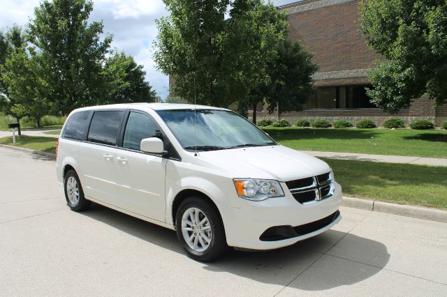 Dodge Grand Caravan 2013 photo 2