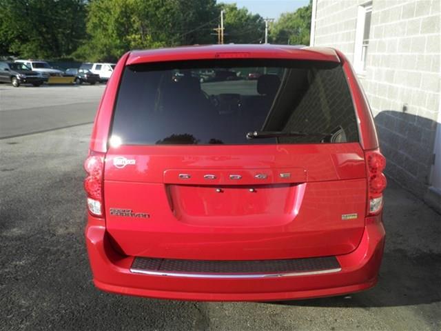 Dodge Grand Caravan 2013 photo 3