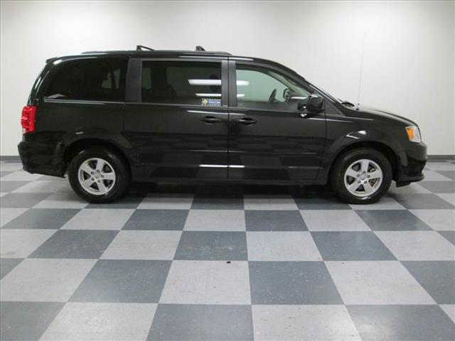 Dodge Grand Caravan 2013 photo 1