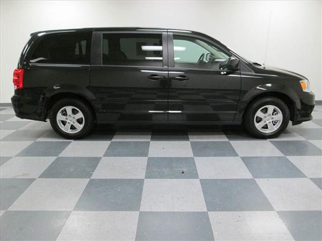 Dodge Grand Caravan 2013 photo 3