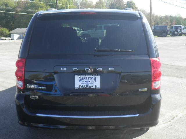 Dodge Grand Caravan 2013 photo 1