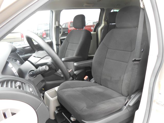 Dodge Grand Caravan 2013 photo 4