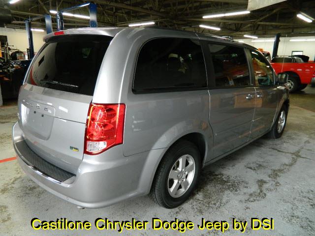 Dodge Grand Caravan 2013 photo 4