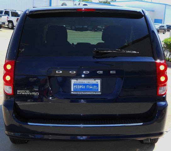 Dodge Grand Caravan 2013 photo 1