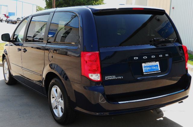 Dodge Grand Caravan 2013 photo 2