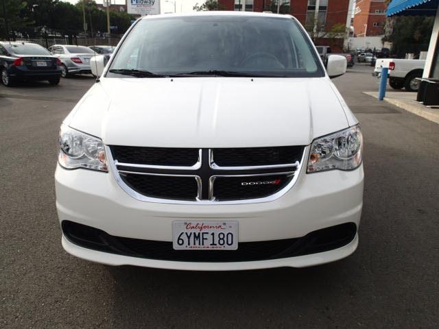 Dodge Grand Caravan 2013 photo 3