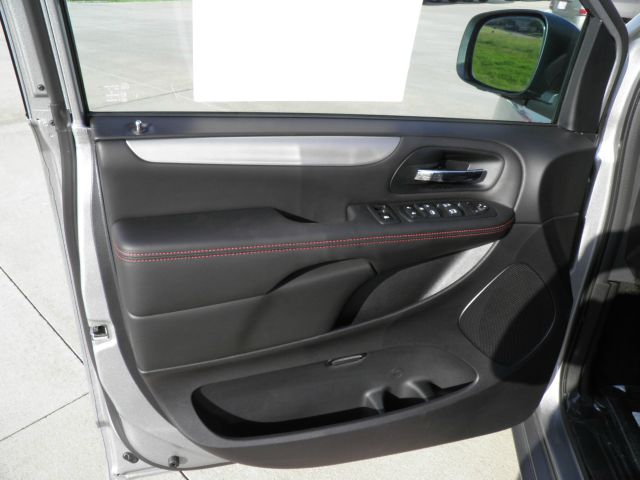 Dodge Grand Caravan 2013 photo 15