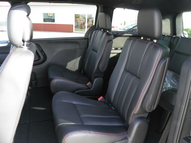 Dodge Grand Caravan 2013 photo 6